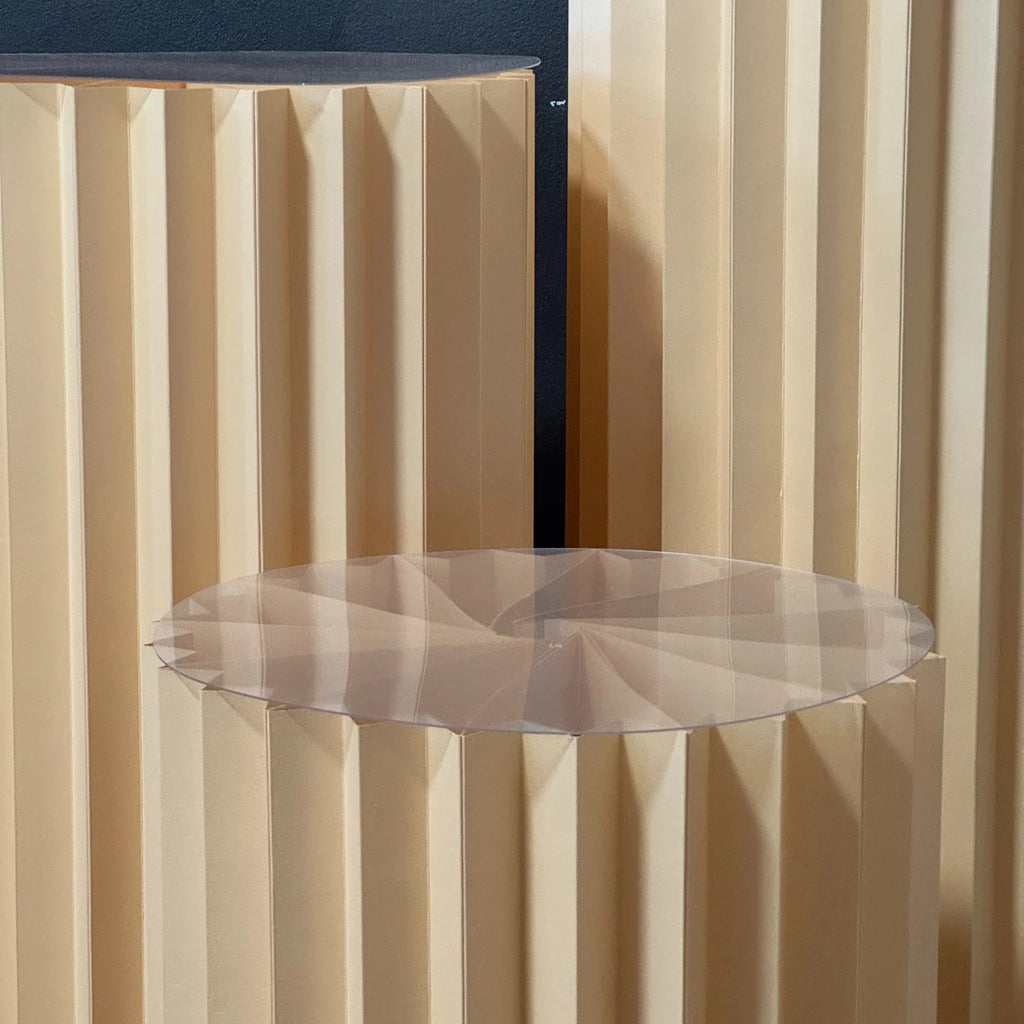 papirsni sklopivi origami sto za dekoraciju